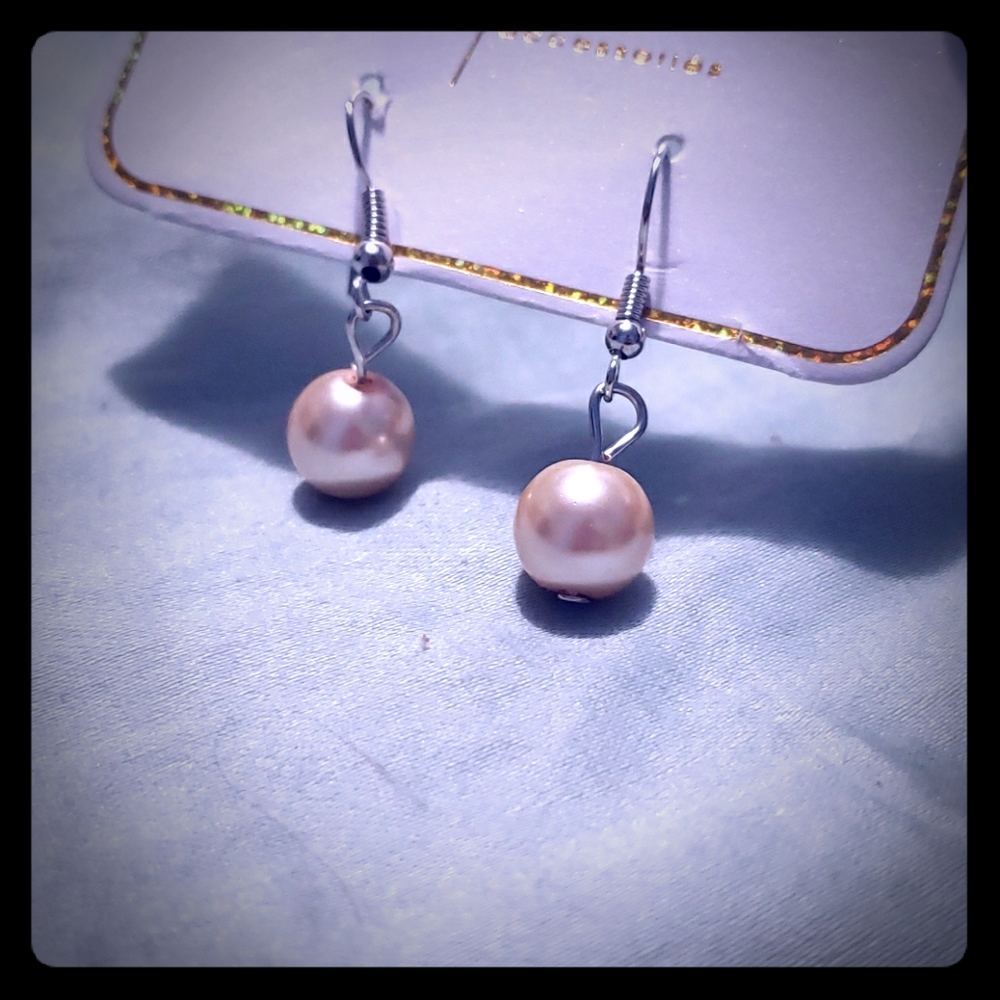 NEW Pink / Cream Pearl Earrings